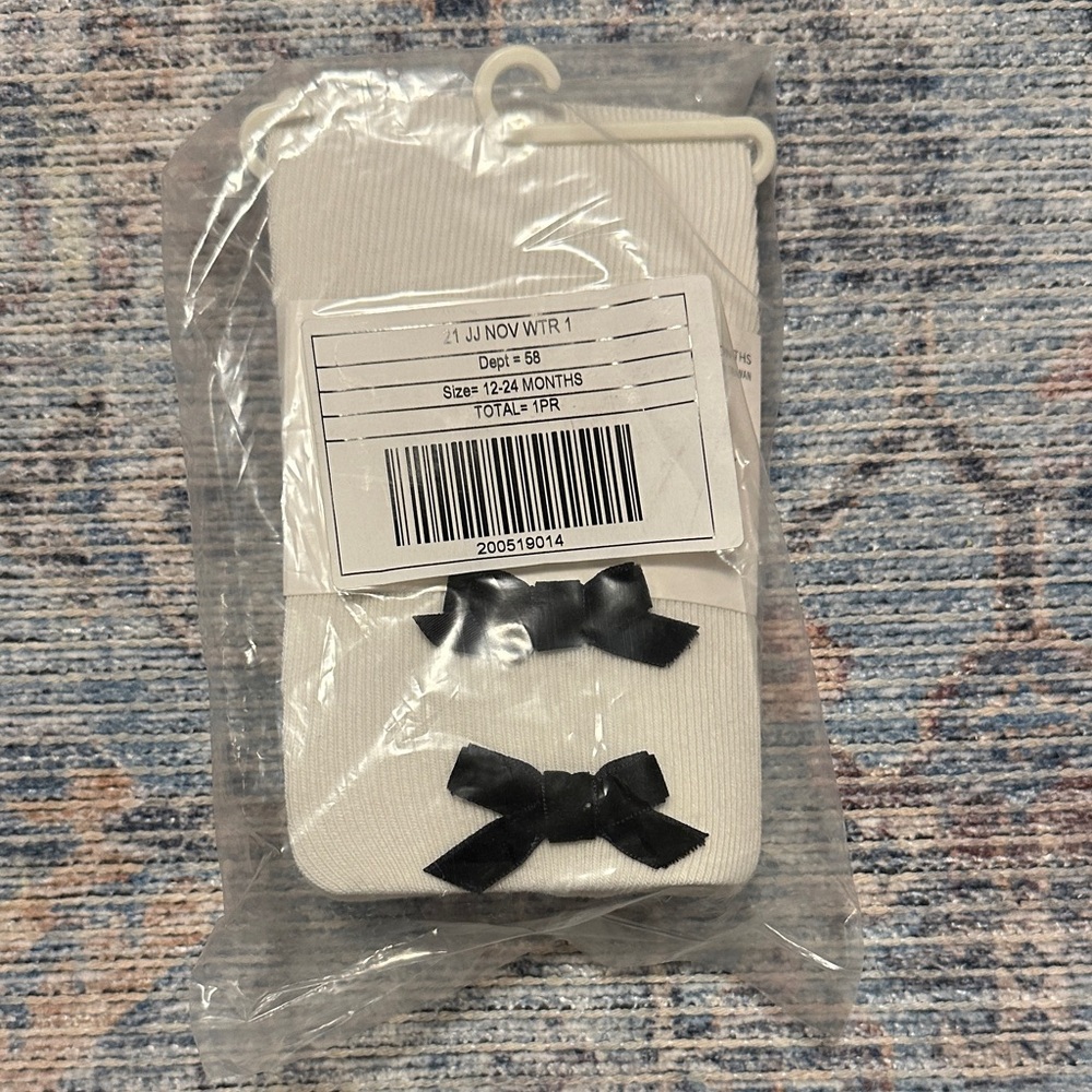 Janie and Jack White Stockings with Black Bow Accents NWT  12-24 Months